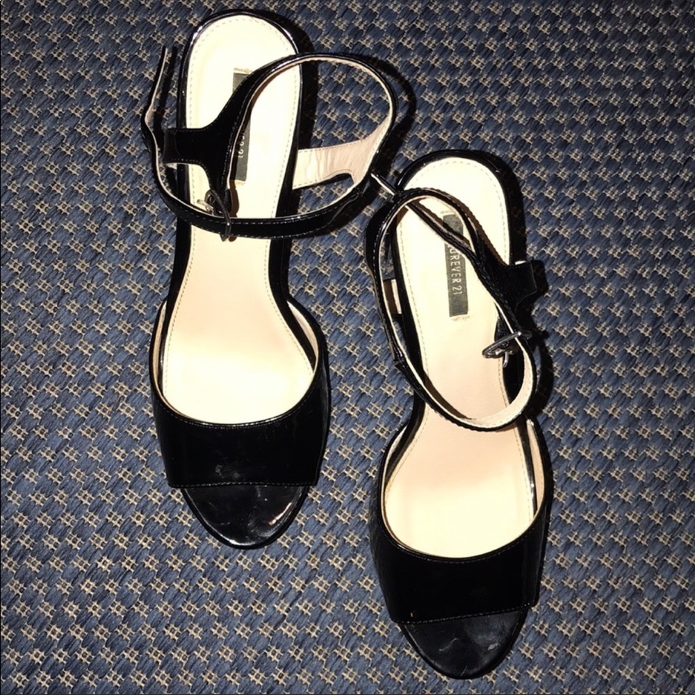 🔊❗️SALE❗️NBW❗️BLK CHUNKY WOMENS PLATFORM•SIZE 8❗️